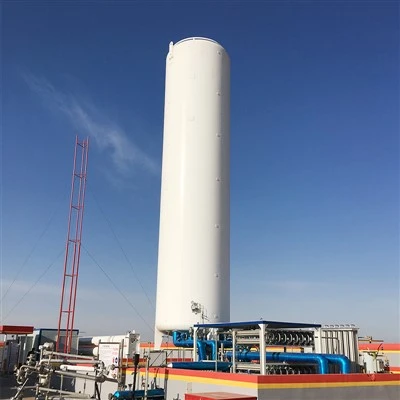 Vertikal LNG kryogen lagringstank